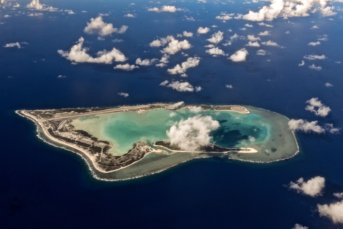Granite or quartz islands with a sink - the lagoon Granite or quartz islands with a sink - the lagoon