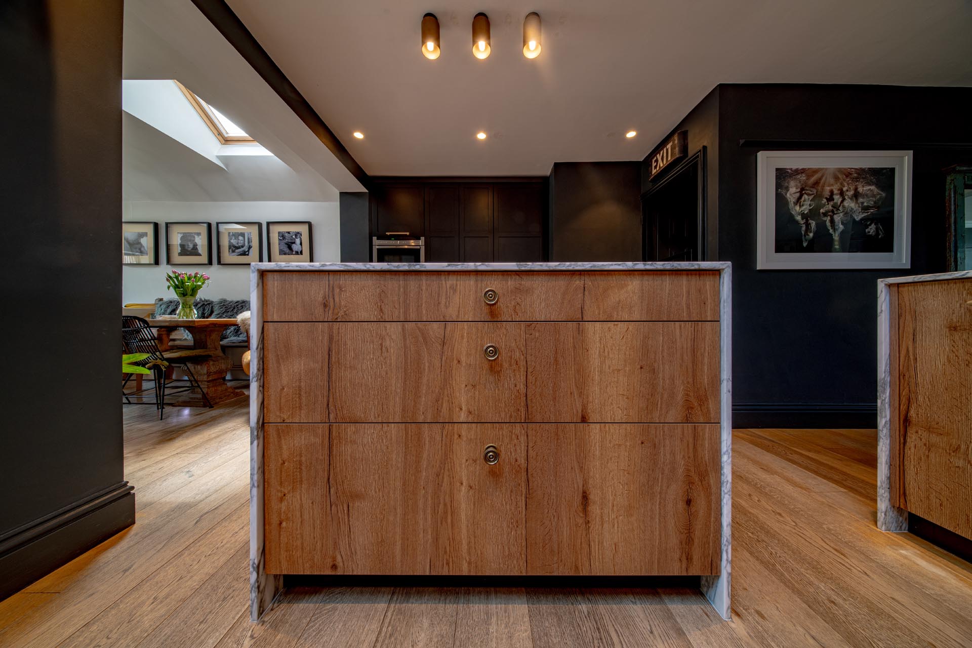 Wooden Kitchen island. Independent worktop fabricator.