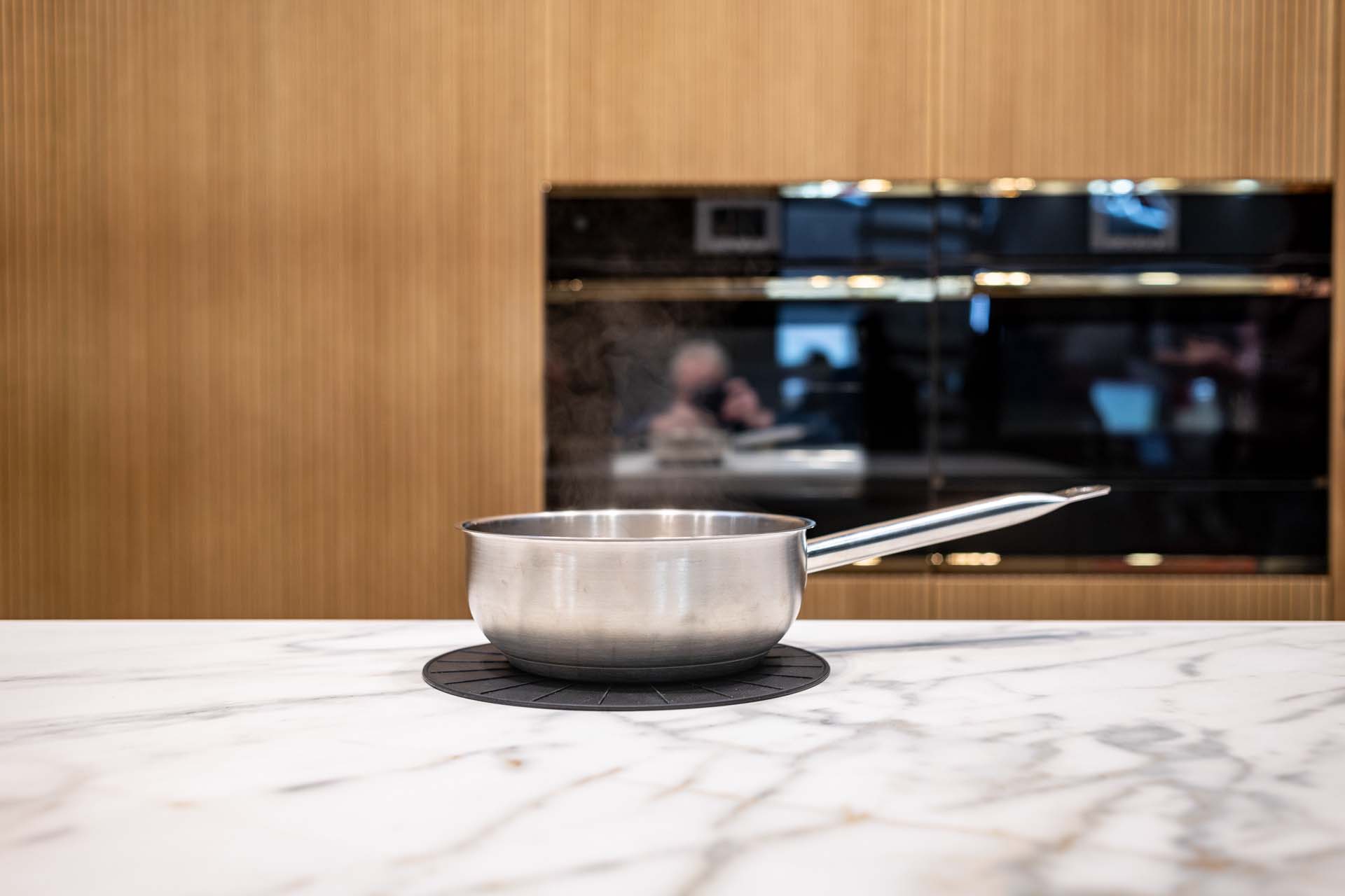 invisacook inviosible hob Bill archibald Reffer at the KBB show 2024
