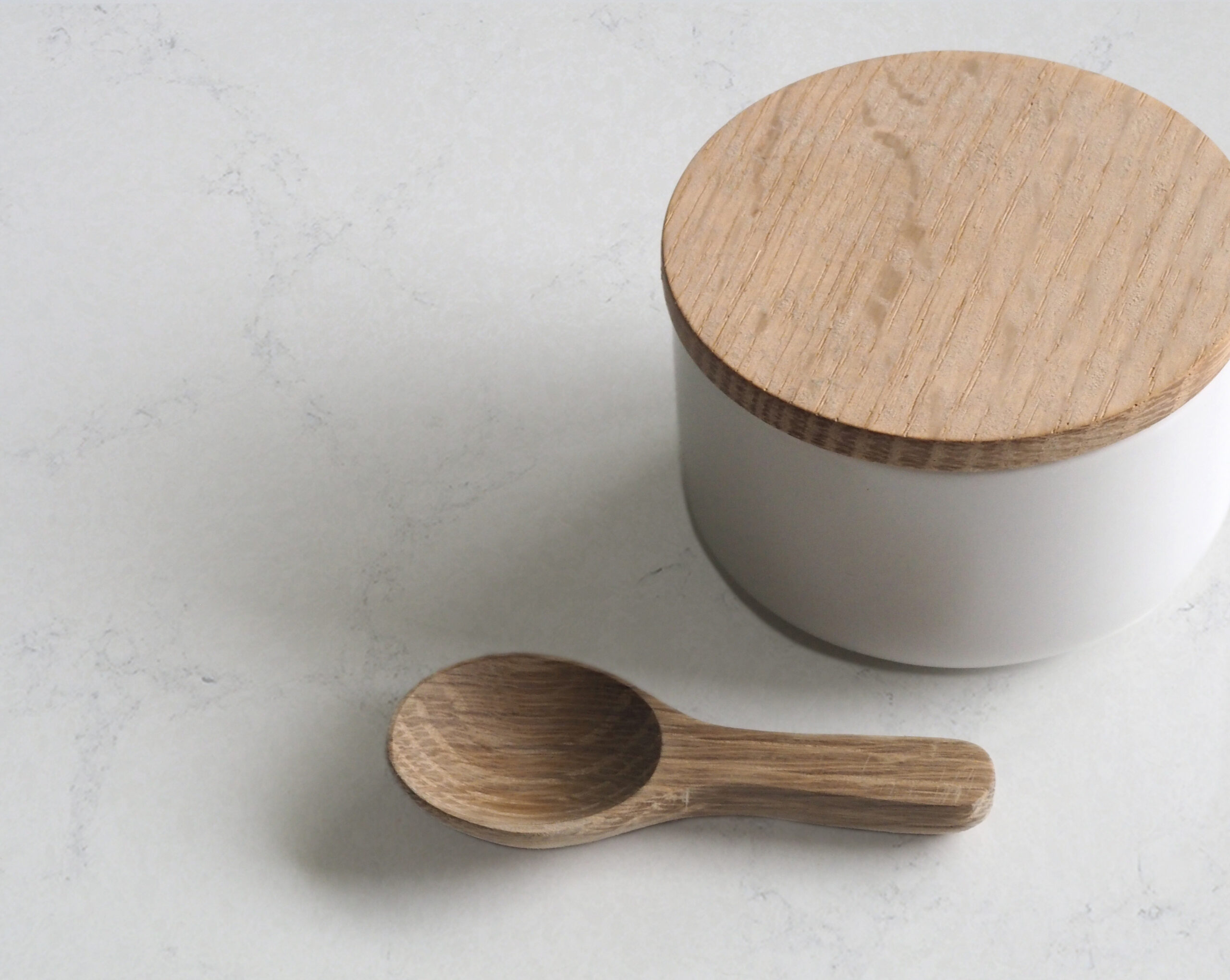 Radianz-Orion-Bath Salts(300dpi) Bath salts container sat on a Radianz Orion worktop. Not installed by Affordable Granite