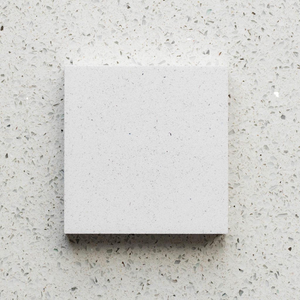 silestone-blanco-stellar-and-picasso-white-stellar-red