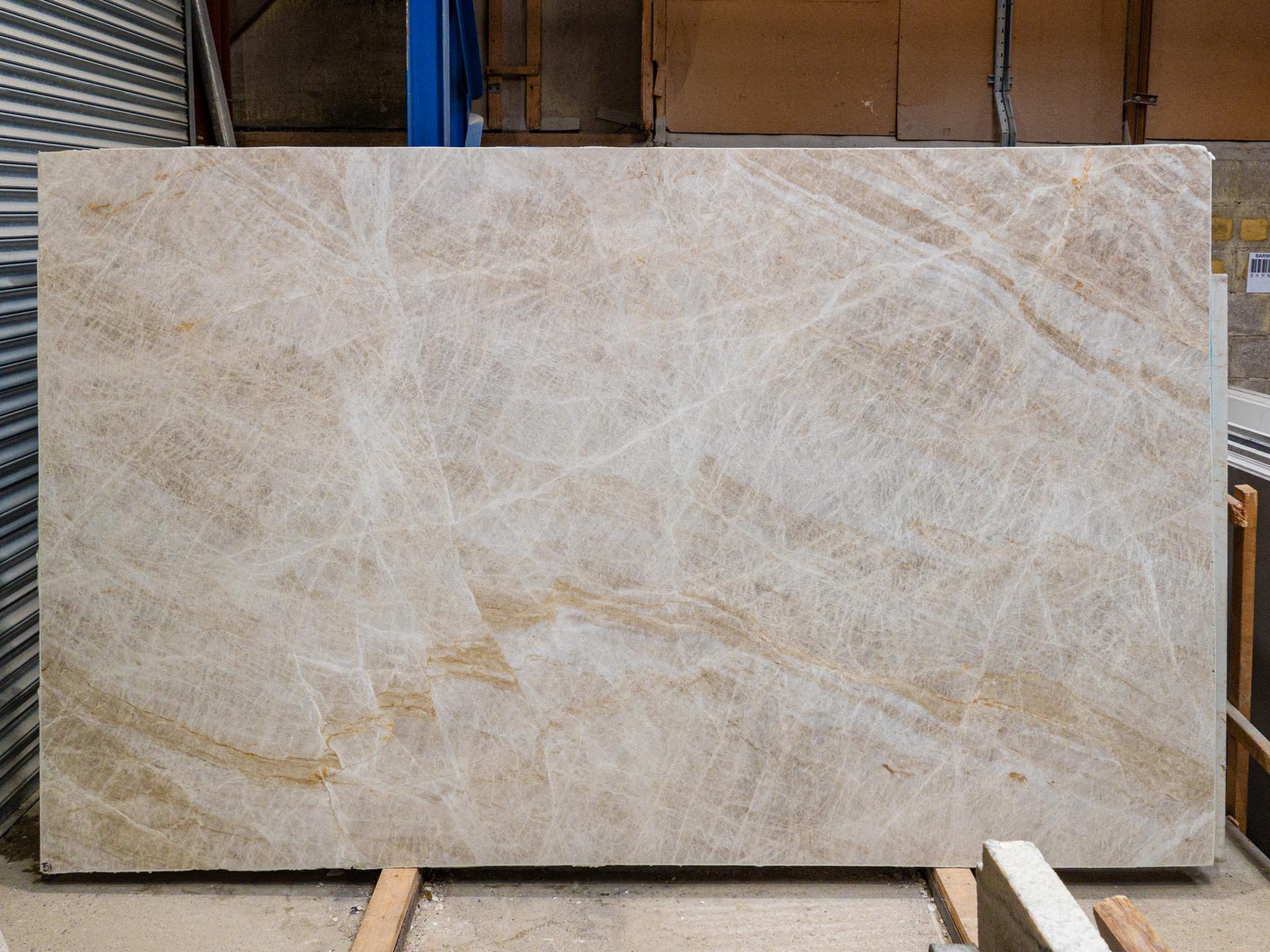 Taj Mahal Leathered SW260413 51564 095035 a Taj Mahal Leathered granite worktops natural stone quartzite worktops