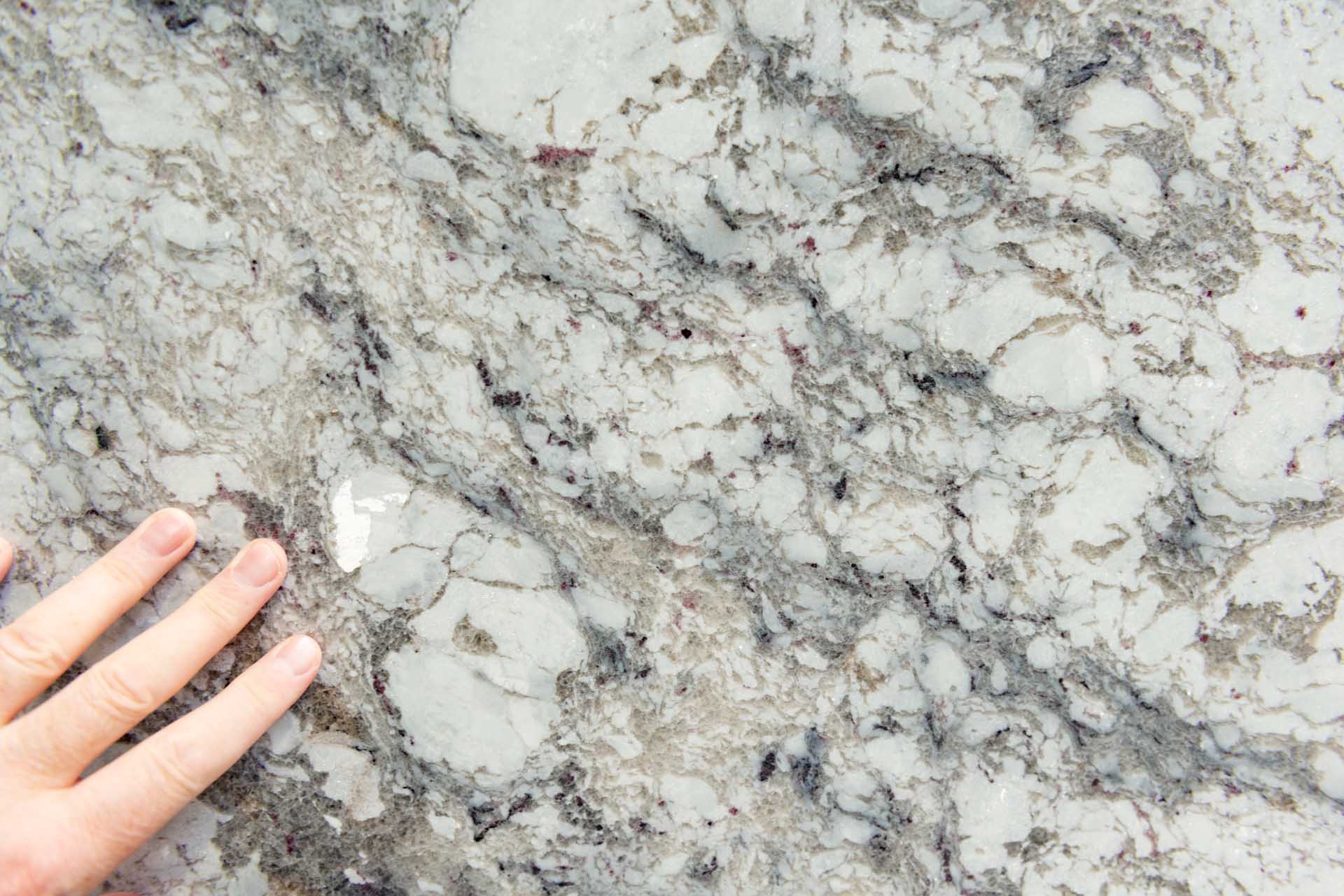 Thunder-White-Granite-SW180801-33754-133817a Thunder-White-Granite-SW180801-33754-133817a