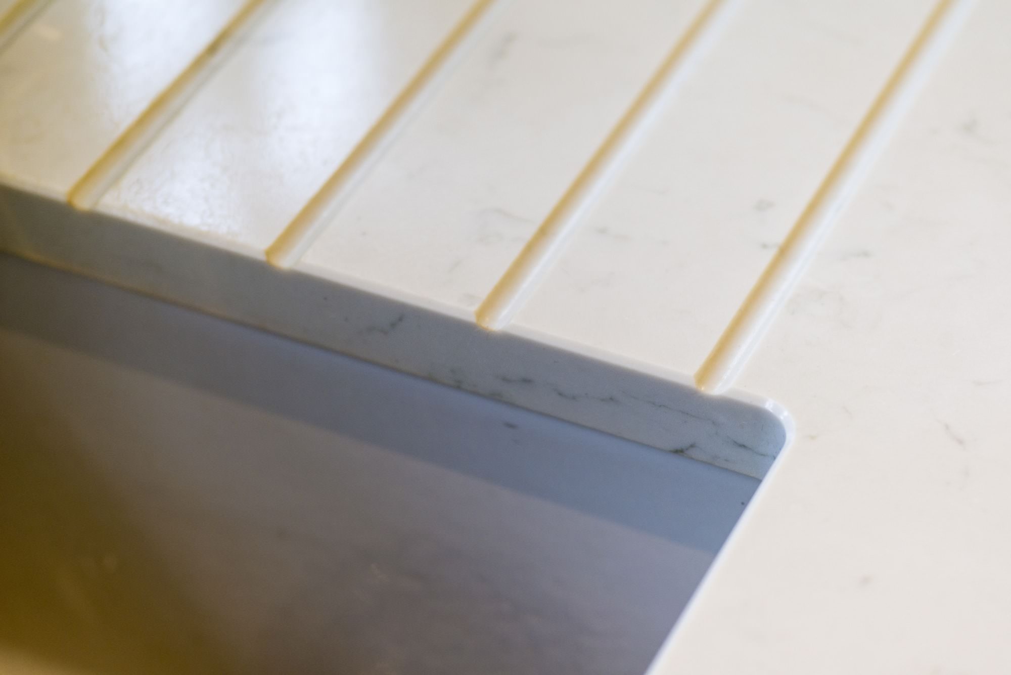 blanco-massa-white-marble-quartz-guildford-134233-a-drainage-grooves-min