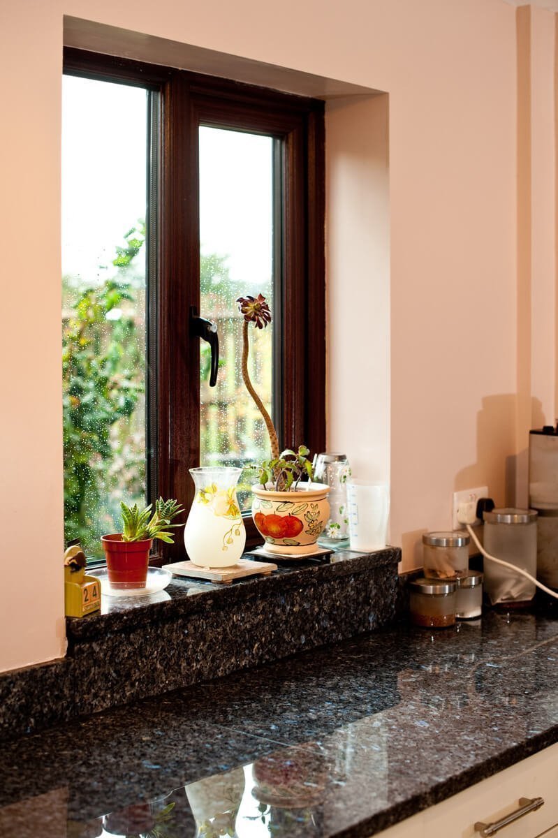 blue_pearl_granite_brockham_surrey_130943_a_windowsill_upstand