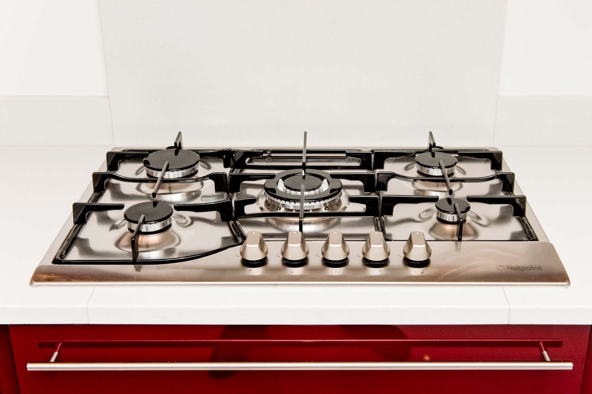 cimstone_arcadia_white_quartz_crawley__west_sussex_112851_hob_detail