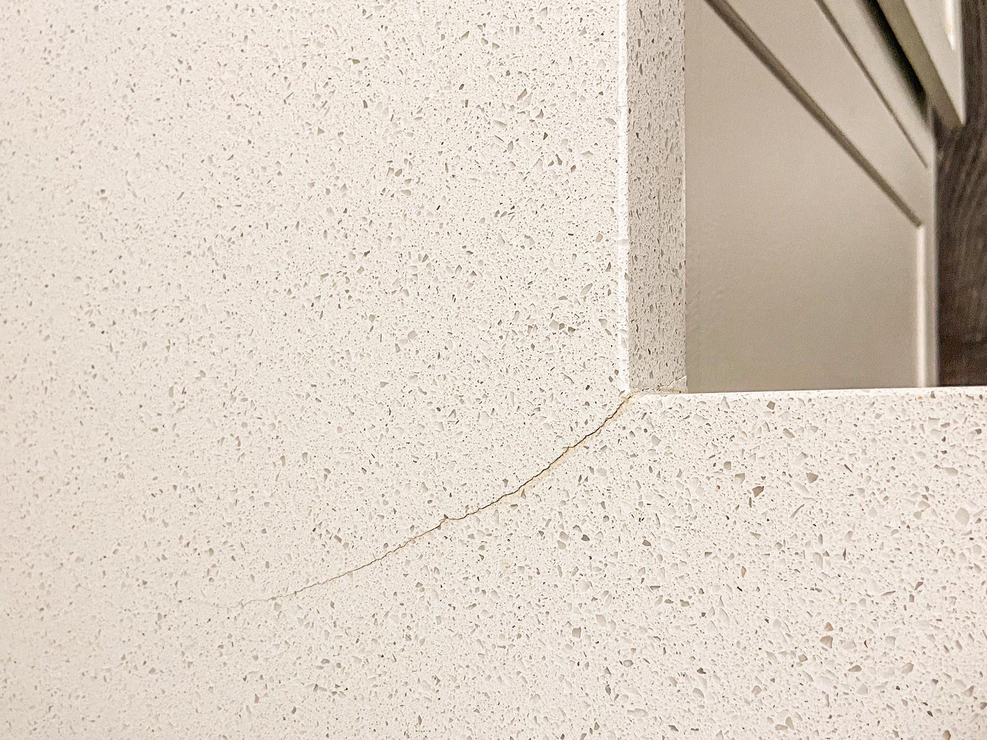 crack in quartz worktop