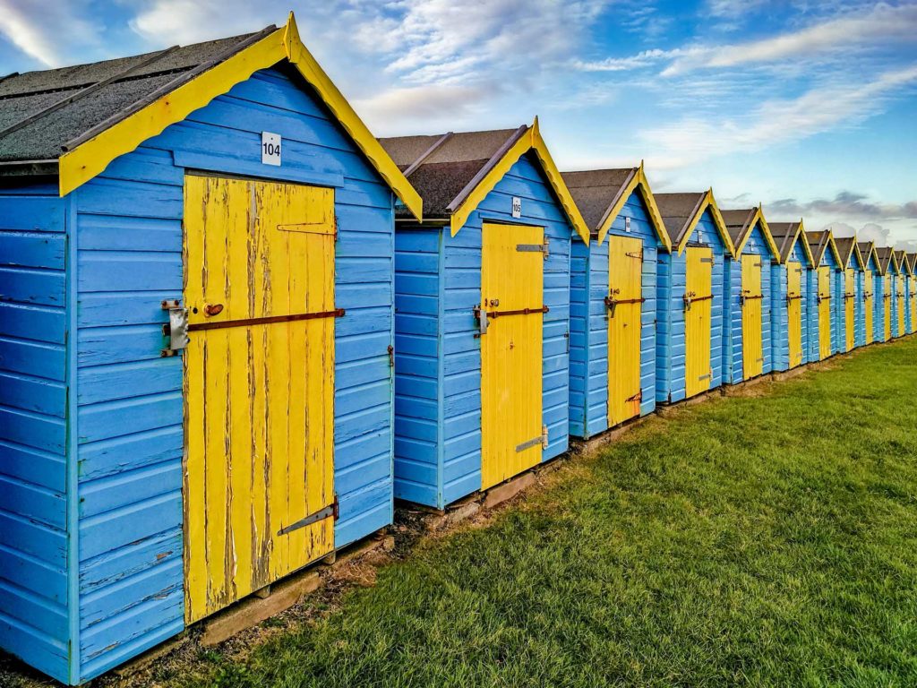 granite-worktops-sussex-west-bognor-regis-beach-huts-kitchen