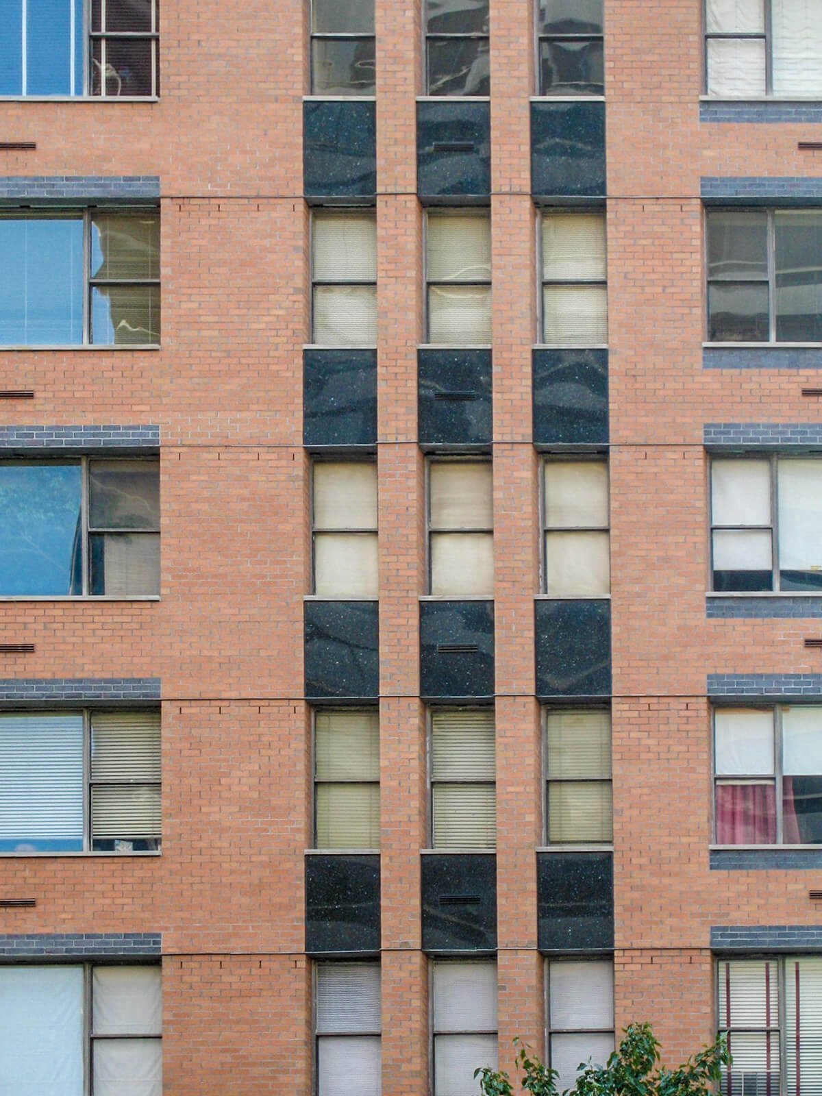 new-york-apartment-block-emerald-pearl-granite-worktops