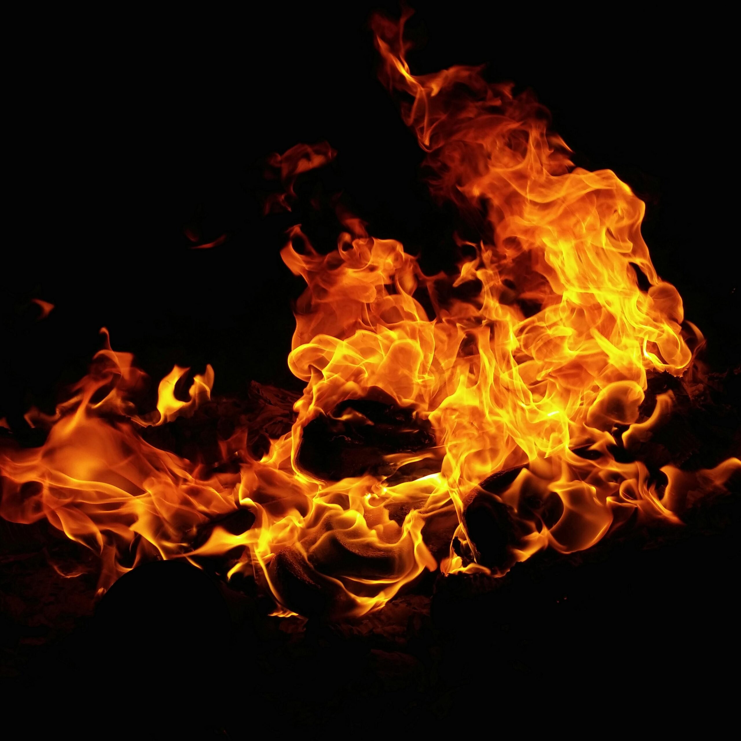 pexels-moein-moradi-209759-672636 Fire! Heat and your kitchen worktops