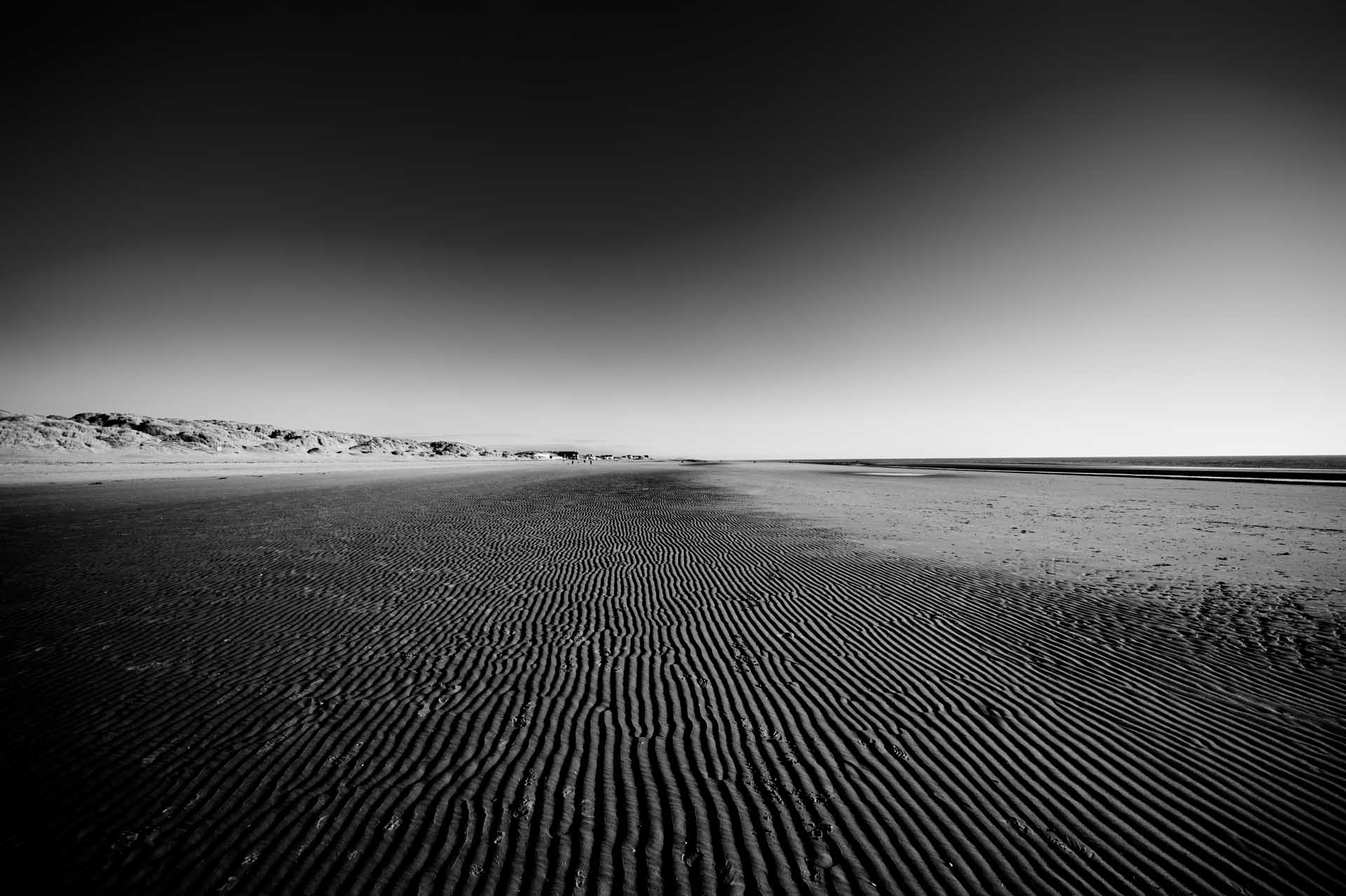 quartz-worktops-sussex-east-camber-sands-bw