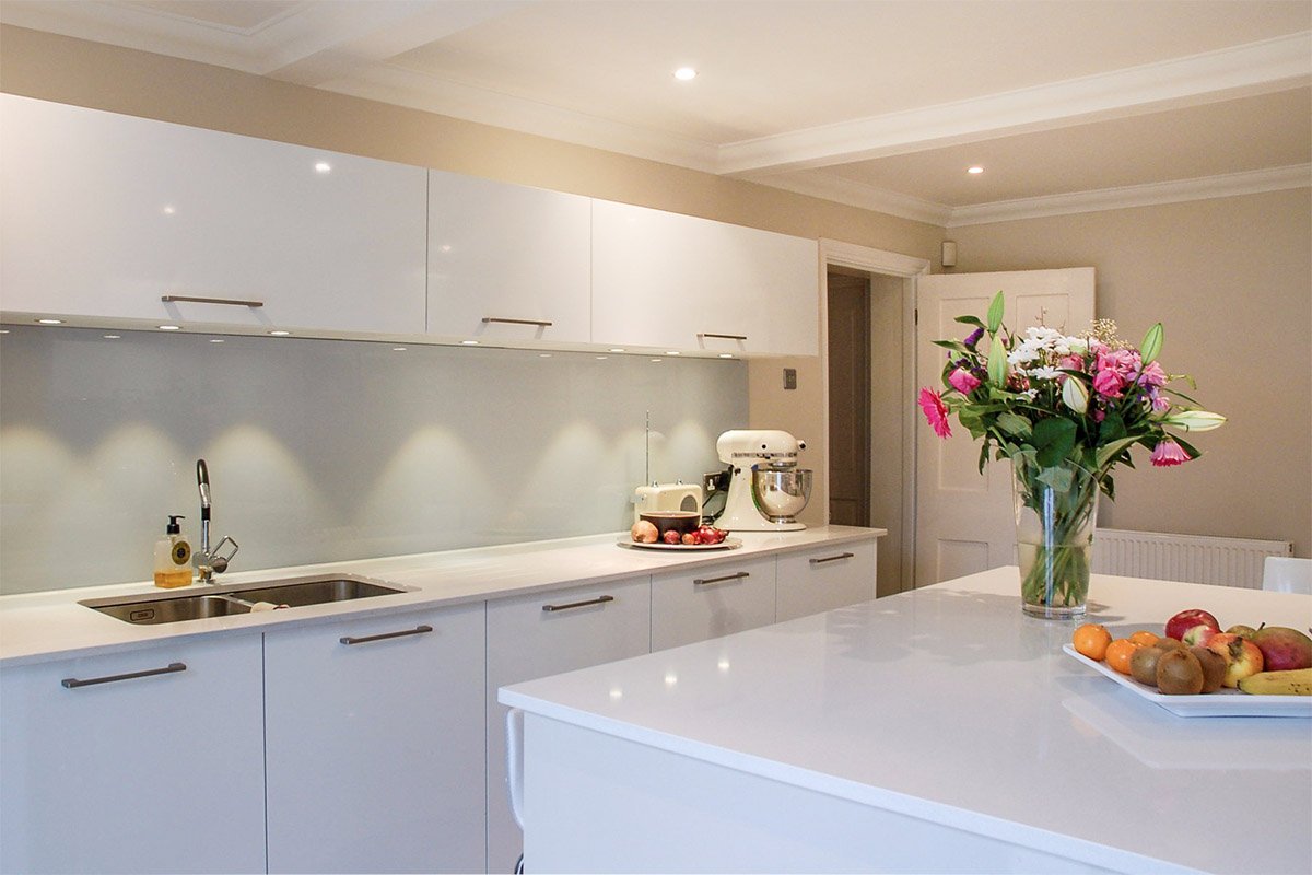 Quarella-Blanco-Paloma-quartz-20mm-worktops.jpg