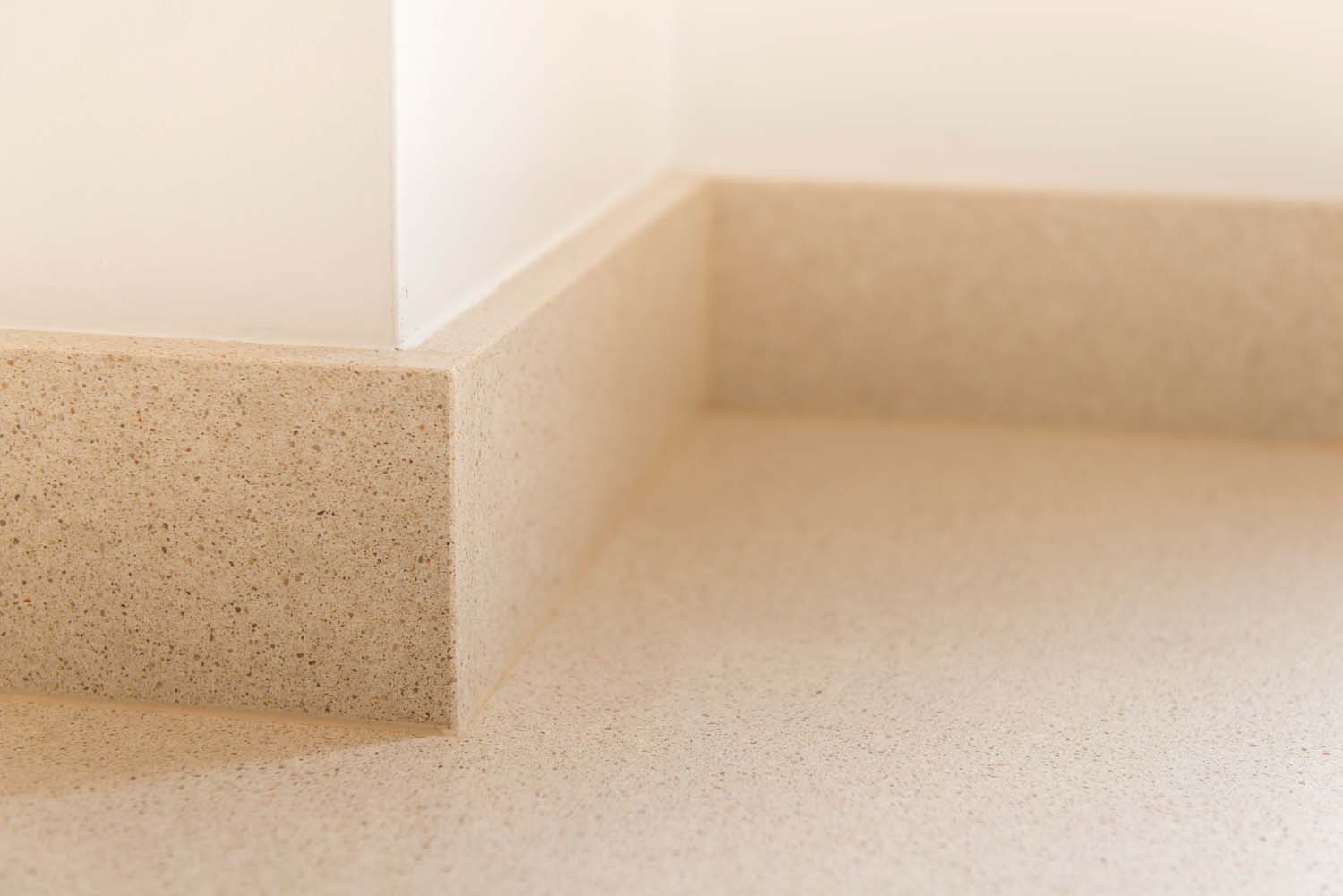 silestone_blanco_city_20mm_ashford_middlesex_132518_a_upstand_detail silestone_blanco_city_20mm_ashford_middlesex_132518_a_upstand_detail