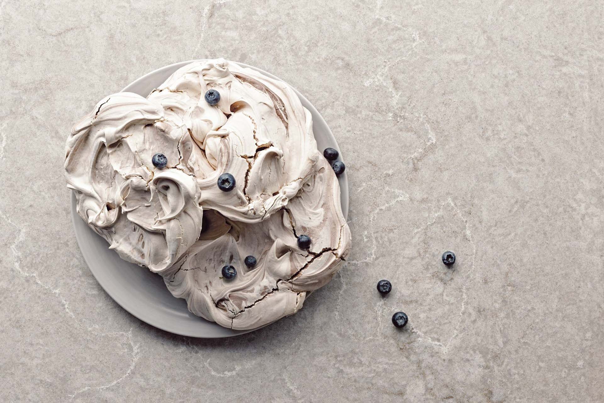 special offer caesarstone quartz worktops bianco drift meringue installation 144106a special offer caesarstone quartz worktops bianco drift meringue installation 144106a